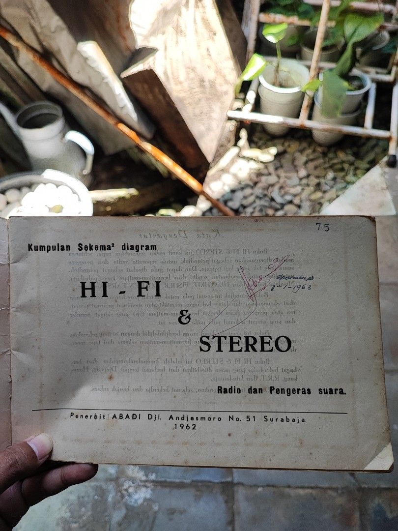Buku Antik Kumpulan Skema Diagram Radio & Pengeras Suara thn 1962, Buku