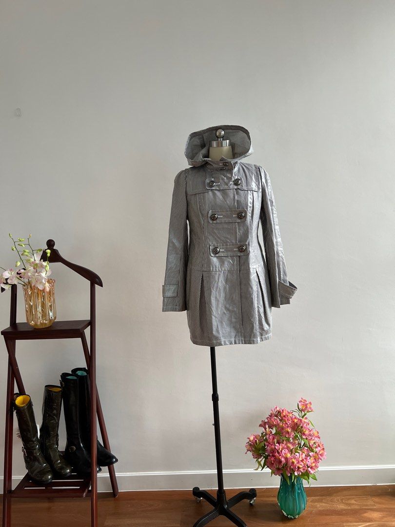 Burberry vintage hot sale raincoat