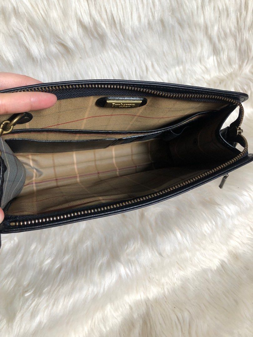 SALE BURBERRY VINTAGE CLUTCH Luxury Bags Wallets on Carousell