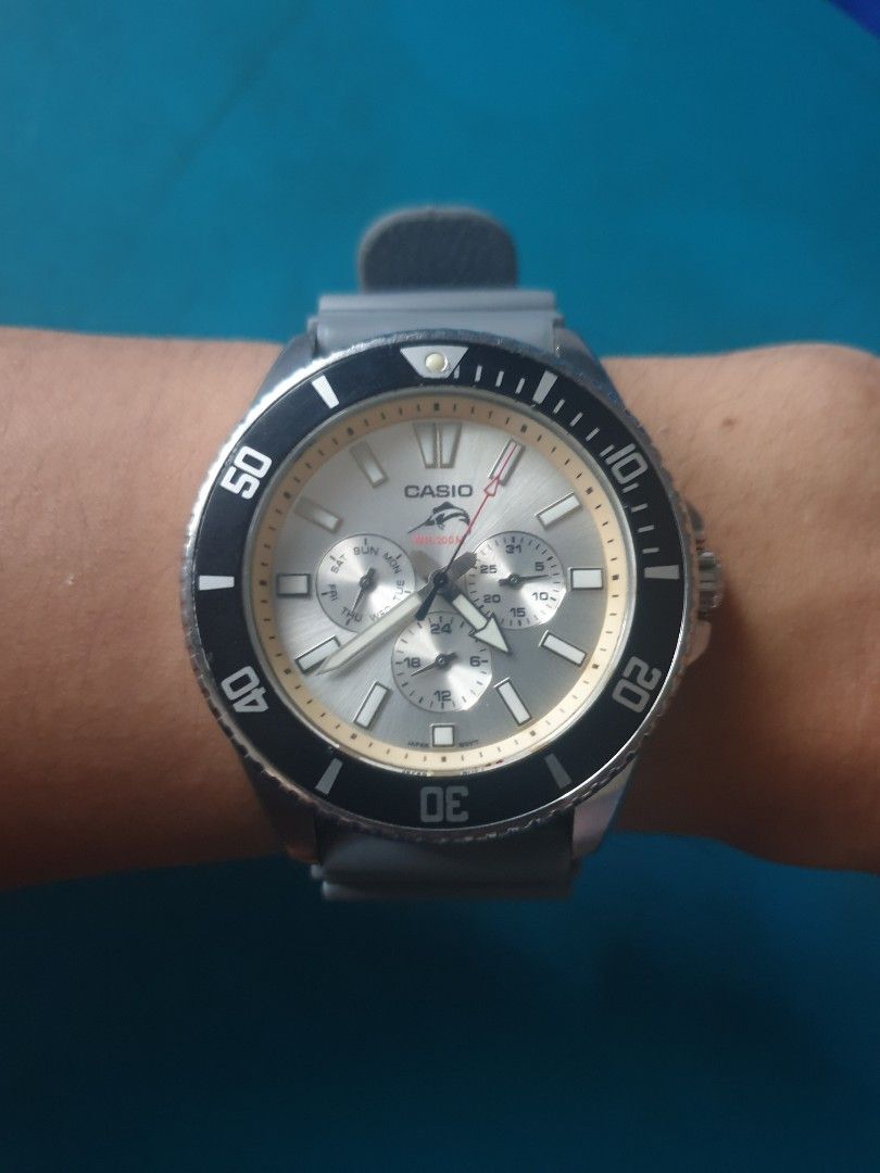 Casio Duro Rare MDV 303 white unicorn