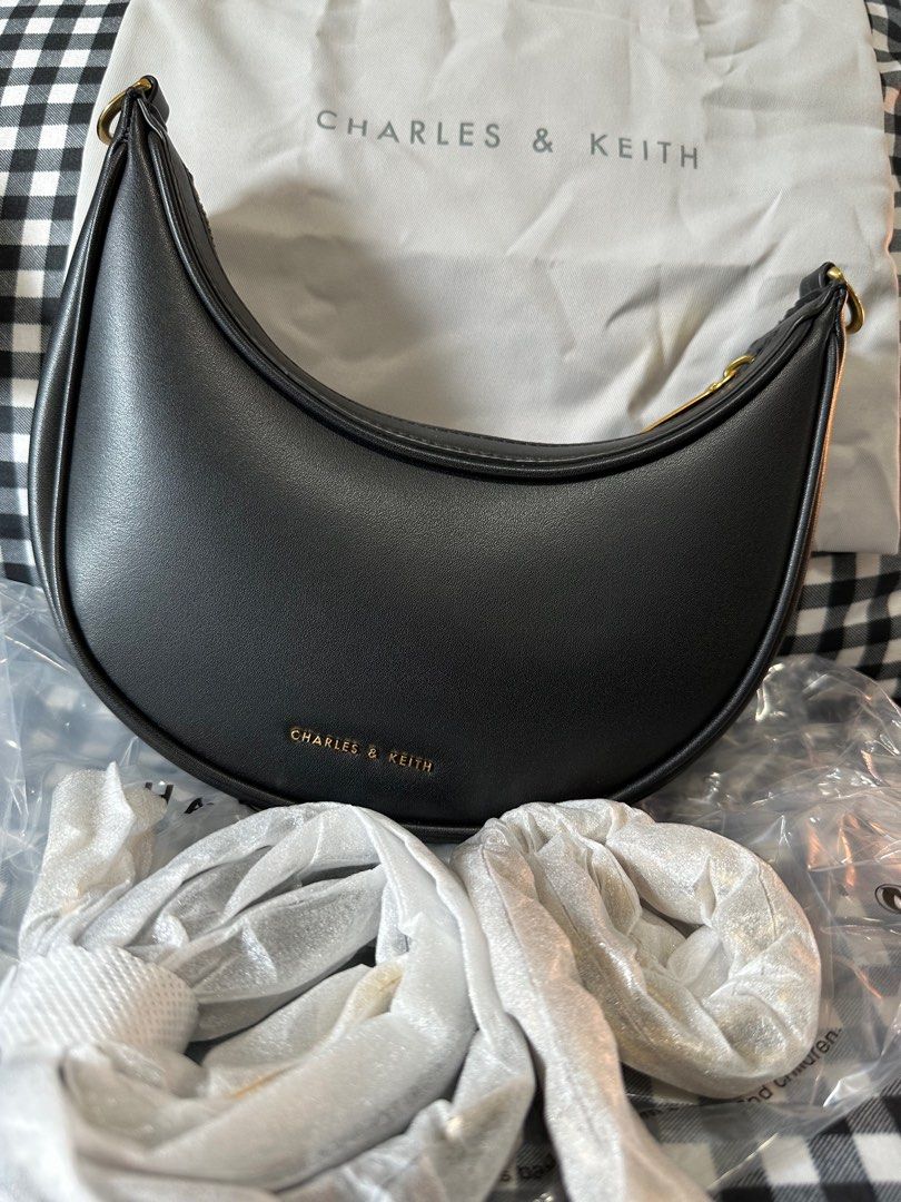 Cerulean Bonnie Chain-Handle Crescent Bag - CHARLES & KEITH US