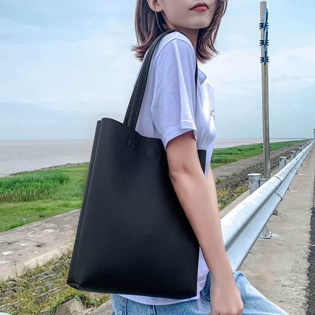 GY Mini Tote in Black, Women's Fashion, Bags & Wallets, Tote Bags on  Carousell