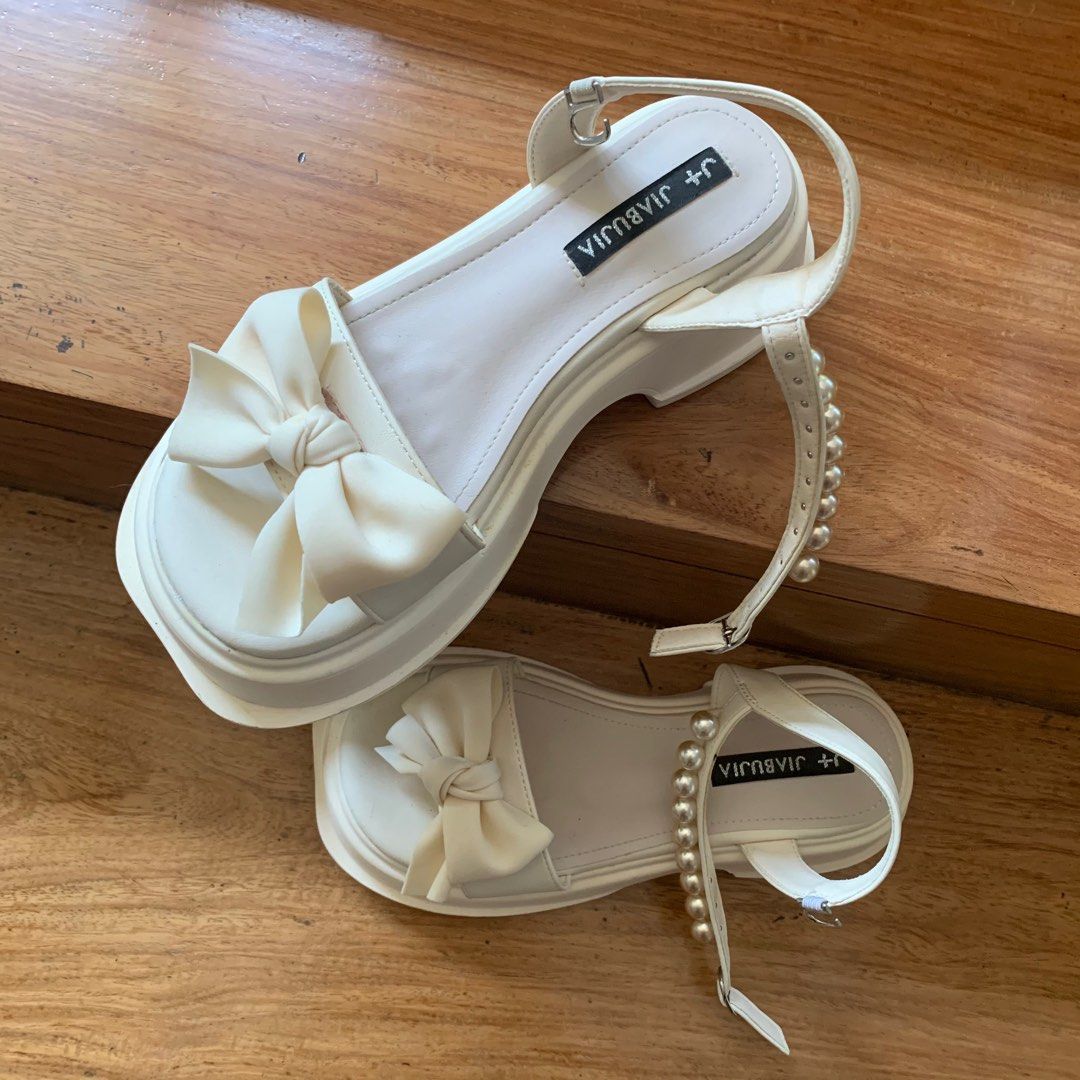 Cute flatforms discount