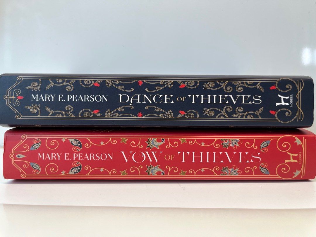 dance of thieves vow of thieves Mary E. Pearson booktok, Hobbies & Toys