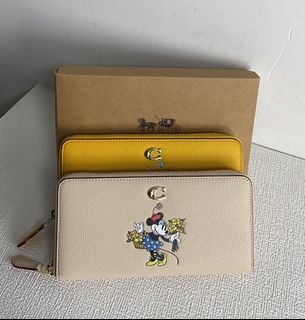 Louis Vuitton Mickey&Minnie mouse Disney wallet preorder japan 🇯🇵,  Luxury, Bags & Wallets on Carousell