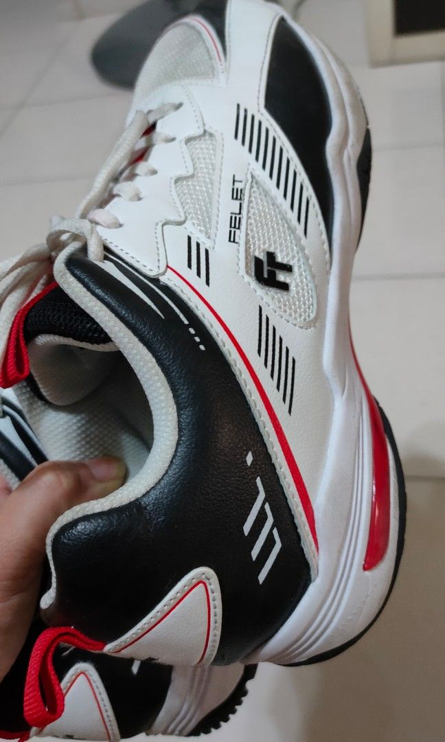 Felet badminton shoe size UK 7 Sports Equipment Other Sports