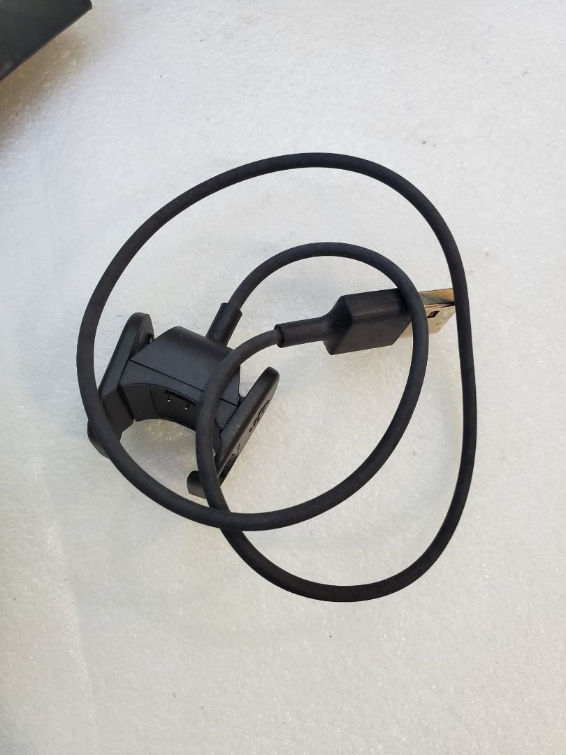 Fitbit alta best sale charger 3 prong