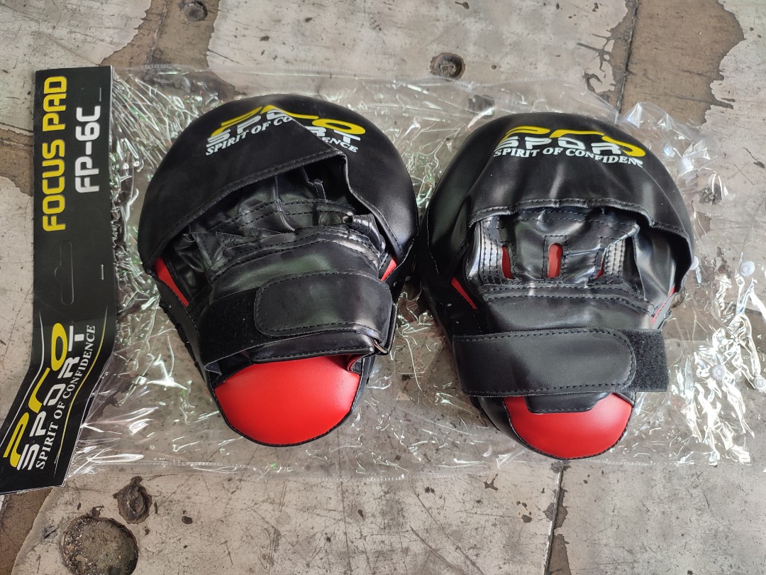 Focusmitt / Pad on Carousell