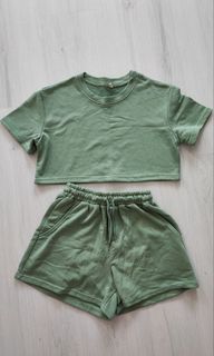 Green sets tops＋pants