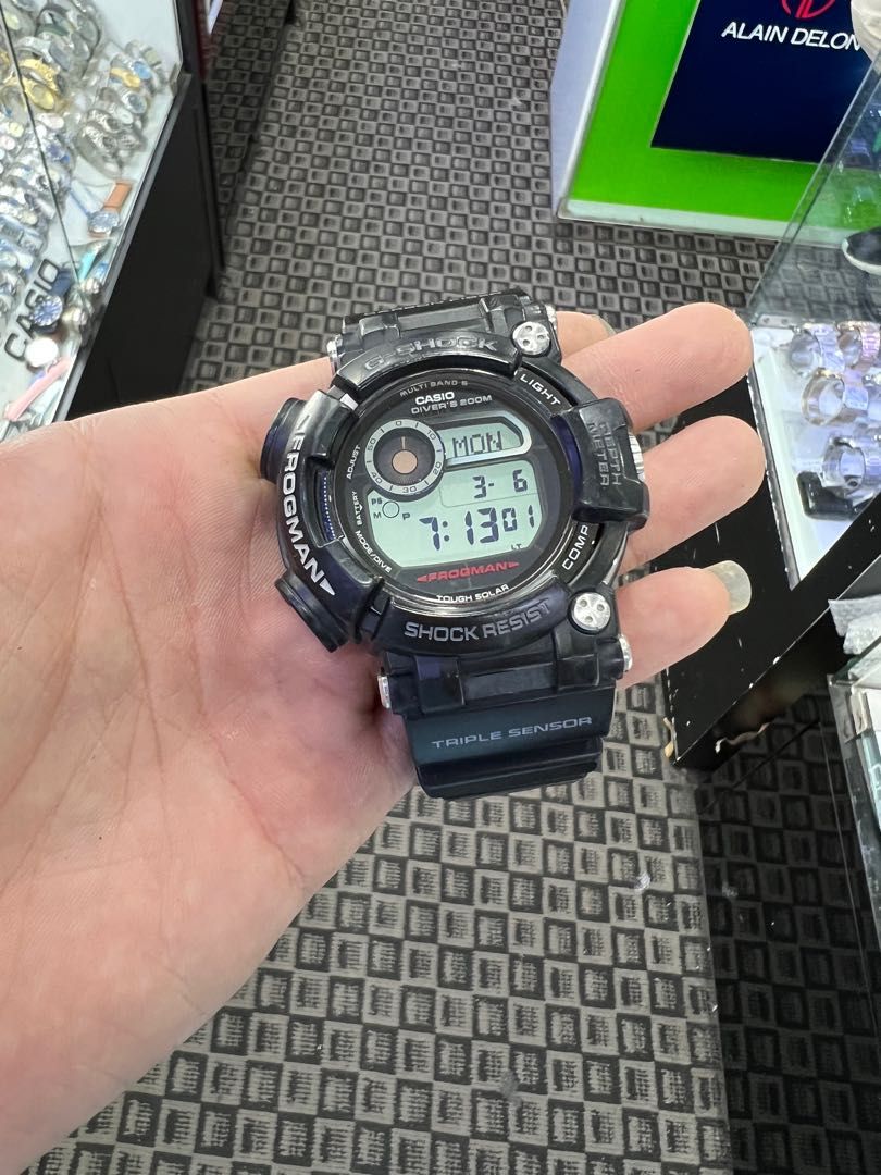 GSHOCK FROGMAN MADE IN JAPAN CARBON FIBRE TOUGH SOLAR TRIPLE SENSOR