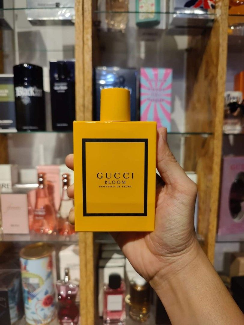 Gucci bloom profumo store di fiori tester