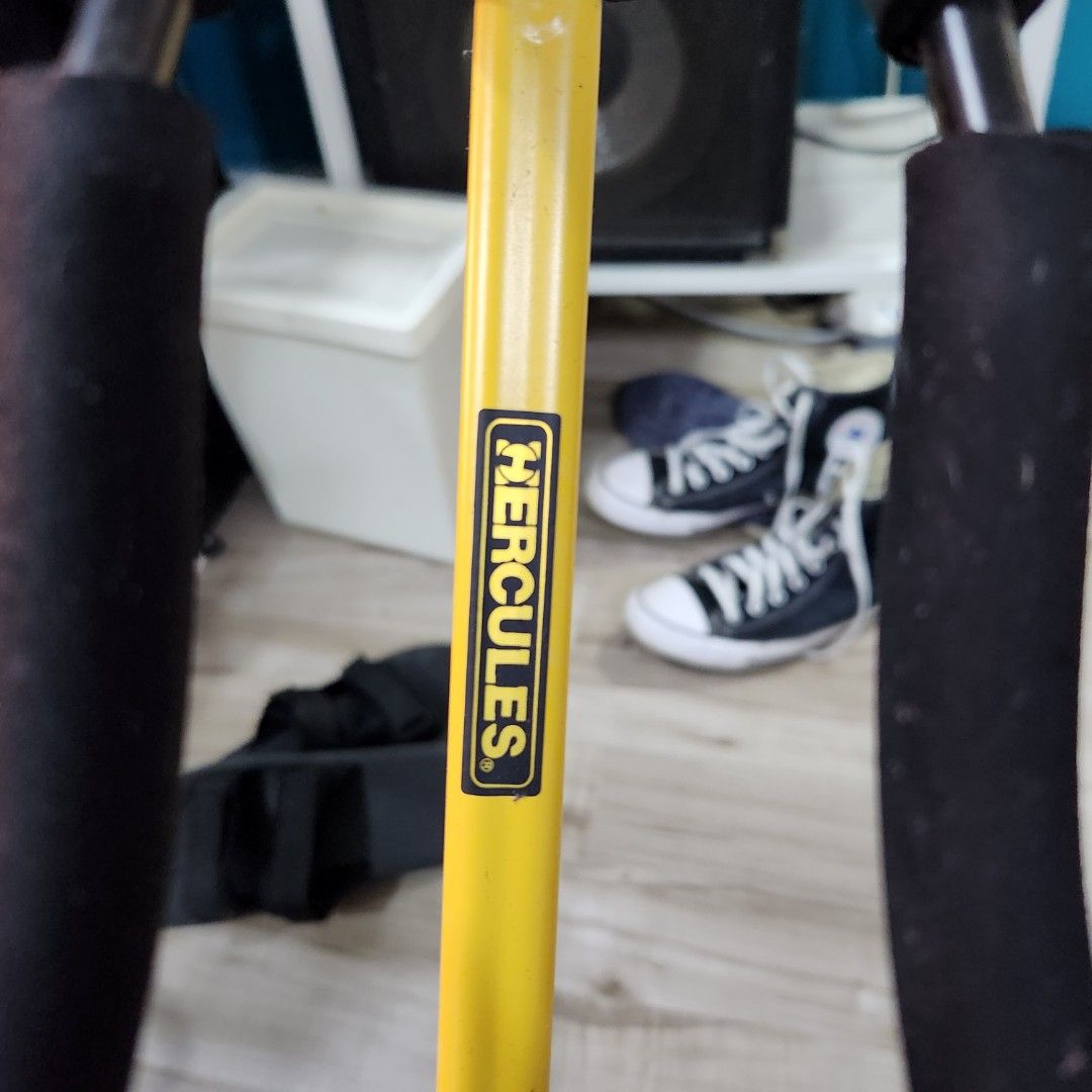 Hercules Electric Guitar Stand, Hobbies & Toys, Music & Media, Music