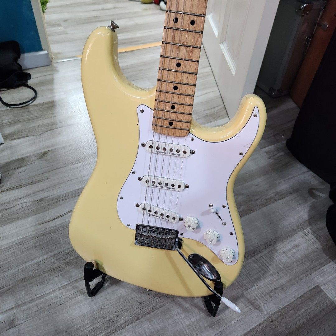 Hercules Electric Guitar Stand, Hobbies & Toys, Music & Media, Music