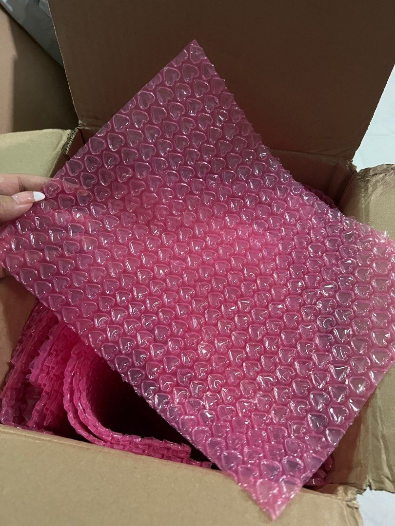 Hot pink heart shape bubble wrap, Hobbies & Toys, Stationery & Craft