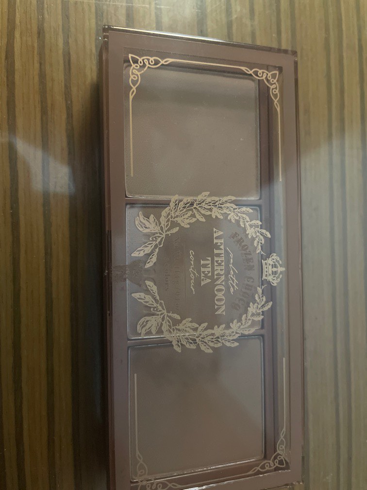 Im meme contour, Beauty & Personal Care, Face, Makeup on Carousell