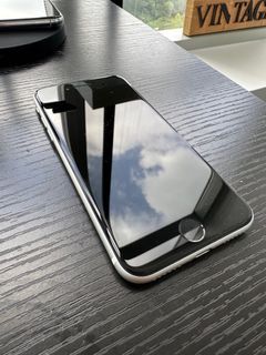 iPhone SE 64GB