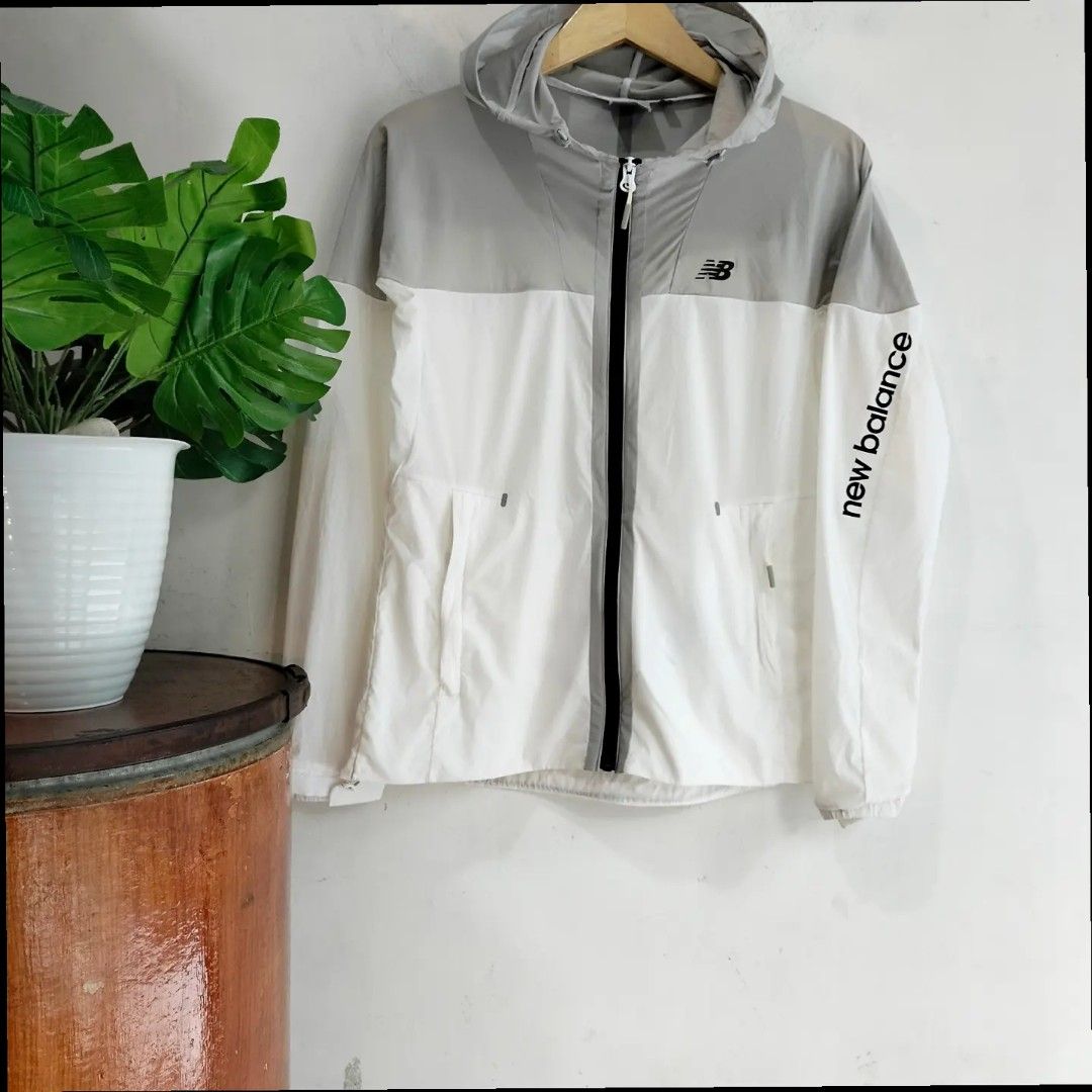 Jaket new balance original hotsell