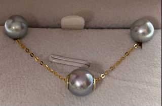 G18K Solid Gold with pearl nacklace (can customise) Collection item 2
