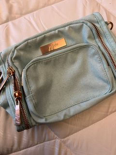 (Category: ) located in . Submitted by dewierna (Listing ID 1219078520, Image 1). Description: .