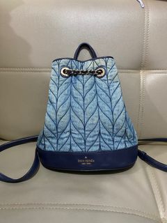 （分類：）位於 。 由 casselini88 提交（商品編號 1219105186，圖片 1）。簡介： 。