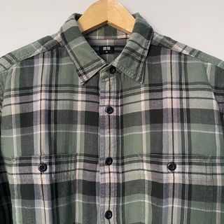 Kemeja Flannel Uniqlo Double Pocket Size M