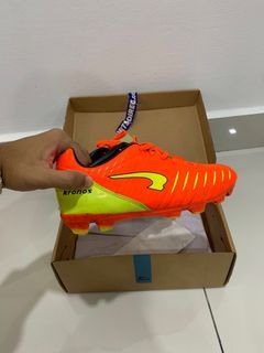 Kronos Soccer Boot