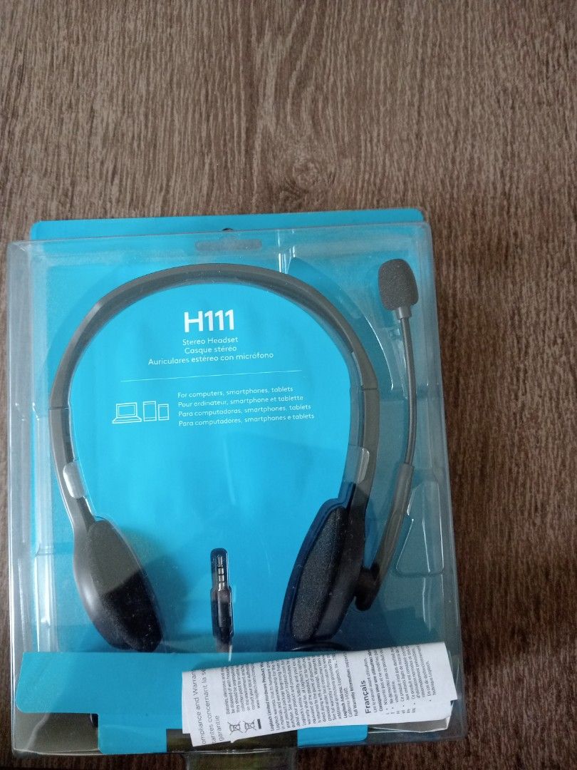 Logitech Stereo headset, Audio, Headphones & Headsets on Carousell