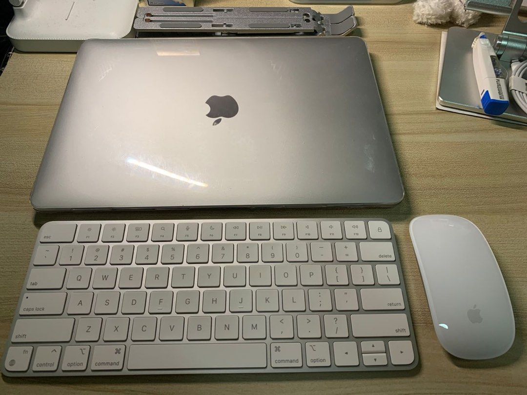Macbook Air M1 256GB + Magic Mouse + Magic Keyboard, Computers