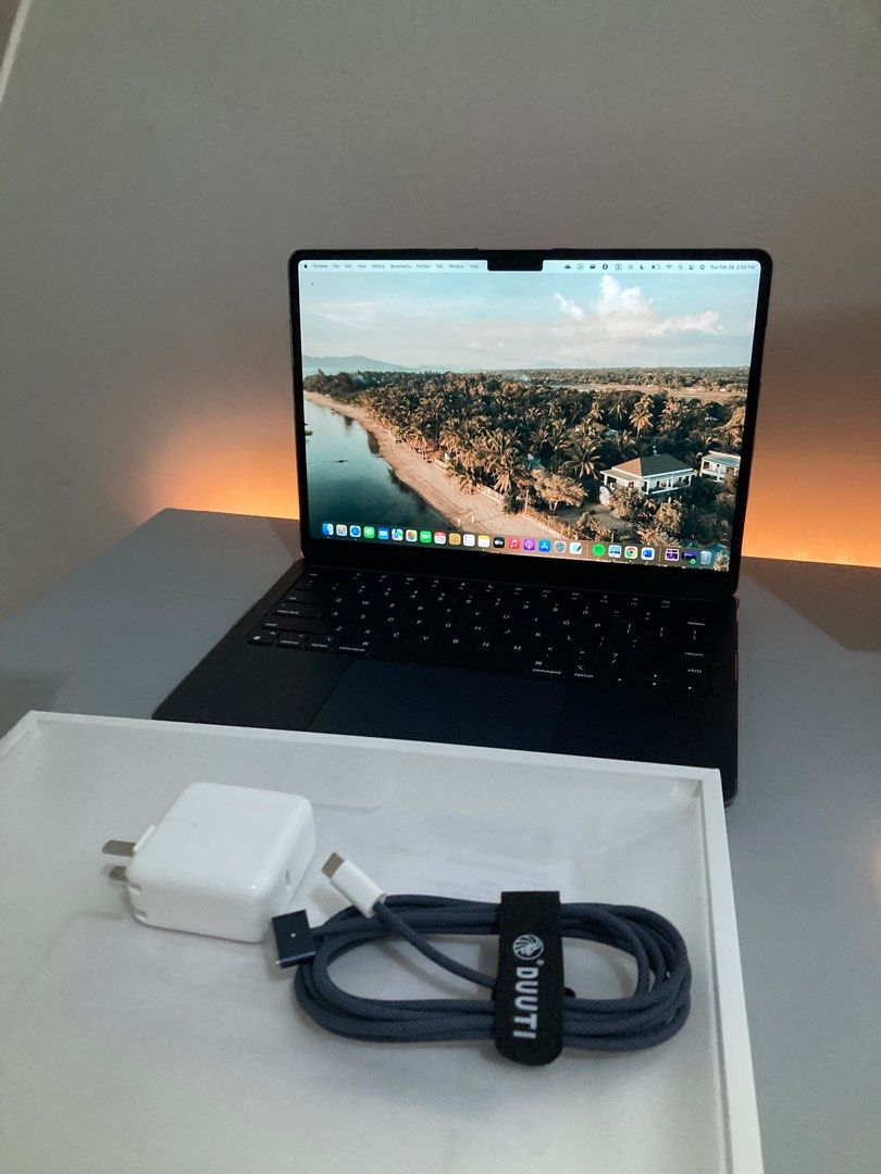 Macbook Air M2 chip (Category: Laptops & Notebooks) located in Angeles City. Submitted by edelle18 (Listing ID 1219099289, Image 1). Description: .
