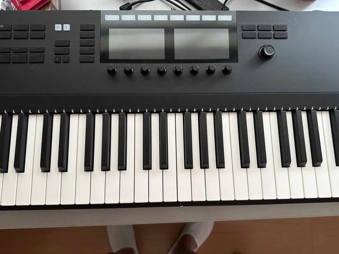 Native Instrument S88 MK2 MIDI Keyboard, Hobbies & Toys, Music & Media