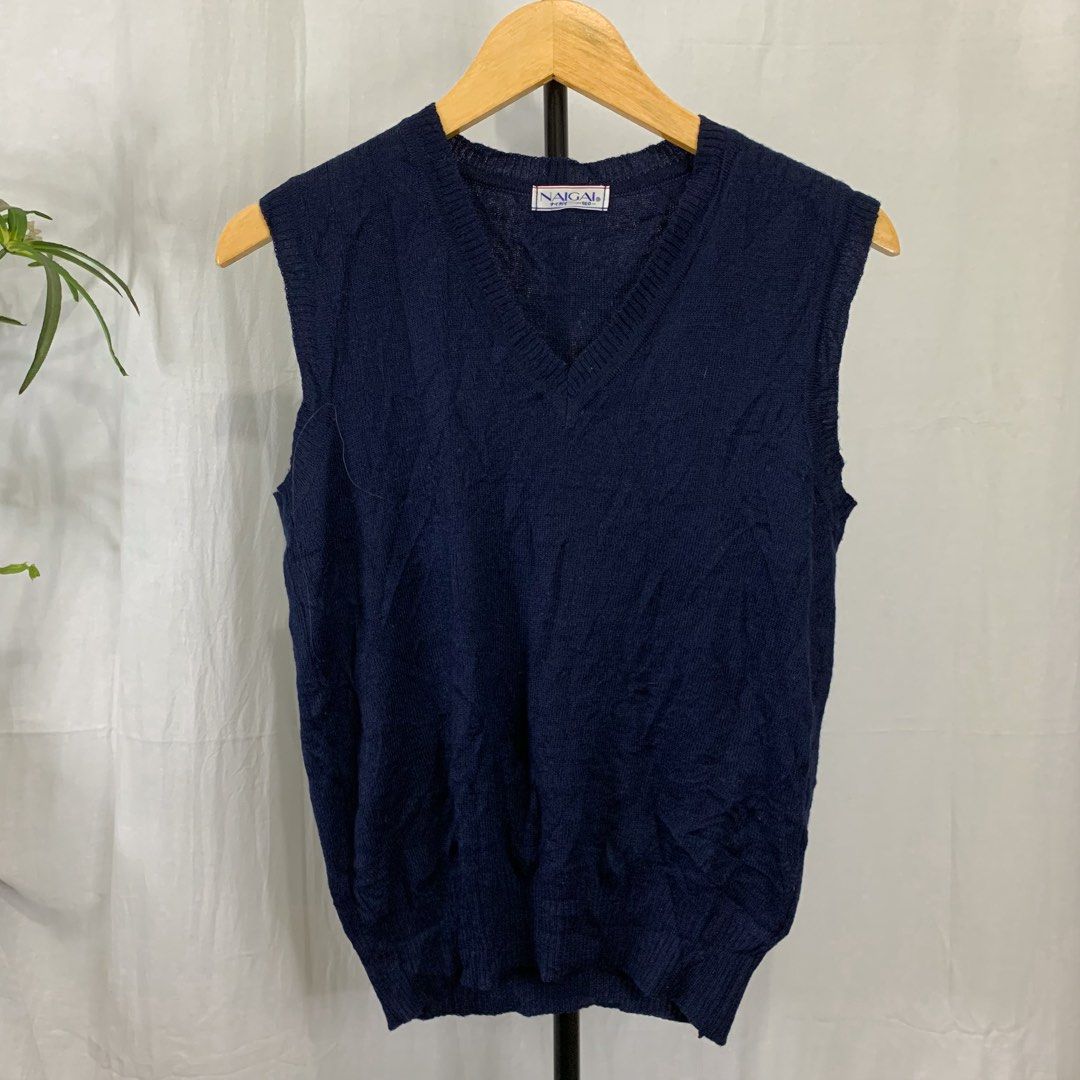 Navy Basic Vest (Kategori: Baju Luaran) berada di Tangerang. Dikirim oleh pritie.things (ID iklan 1219081167, Gambar 2). Deskripsi: 🌷WASHED AND READY TO USE🌷 kecintaan kita semua basic vest import japan size S-M.