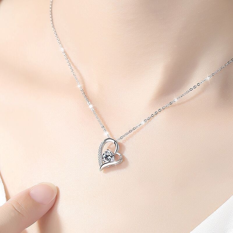 Necklace Love Shape Necklace Ladies Zircon Pendant Light Luxury