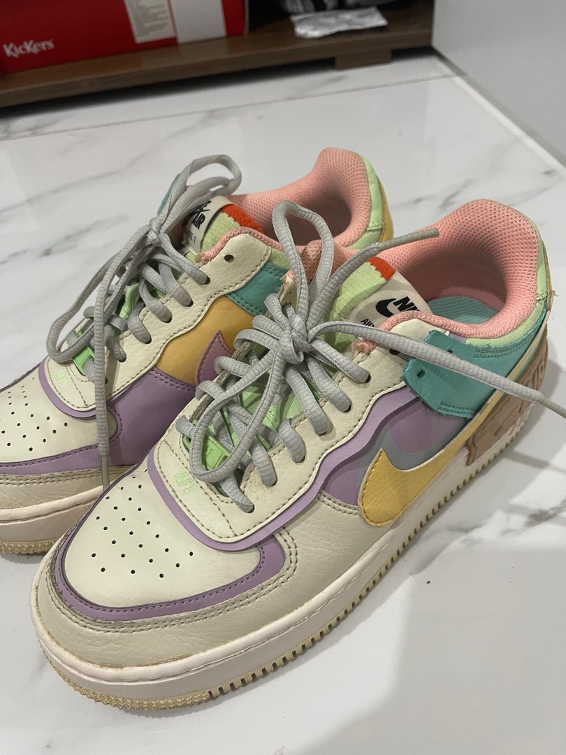 Sepatu shop nike rainbow