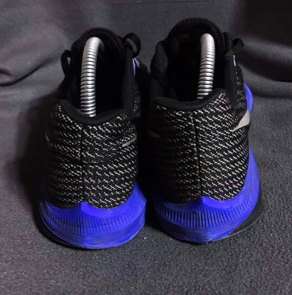 NIKE WINFLO 4 Men s Fashion Footwear Sneakers on Carousell