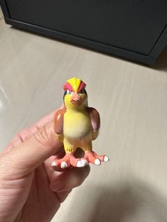 pidgeot pokémon figurine