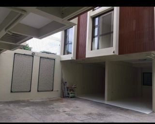 CHEAPEST 3BR TOWNHOUSE WITH 1 CARPORT IN CUBAO QUEZON CITY
