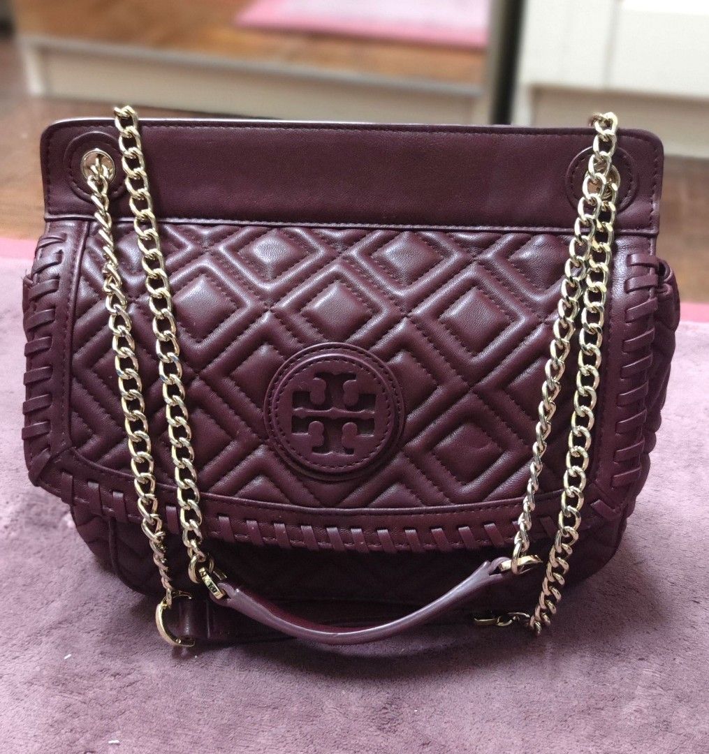💥SALE💥 TORY BURCH MARION QUILTED FLAP BURGUNDY BAG, Women's Fashion, Bags  & Wallets, Cross-body Bags on Carousell