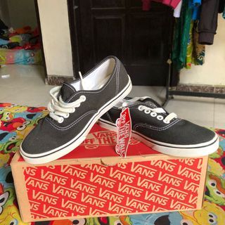 Sepatu Vans