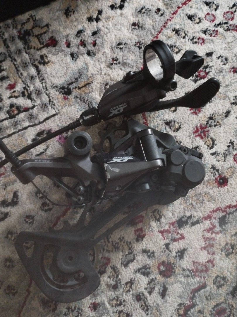 Shimano XT 8100 derailleur with shifter, Sports Equipment, Bicycles