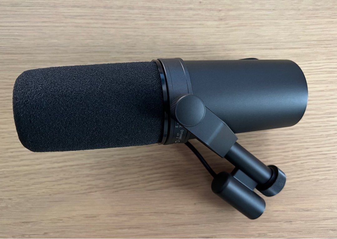 Shure SM7B Vocal Dynamic Microphone, Audio, Microphones on Carousell