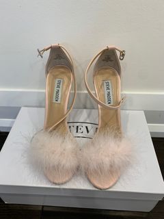 Steven madden furry heels size 7
