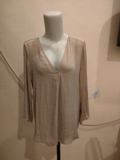 Stradivarius Blouse warna Krem