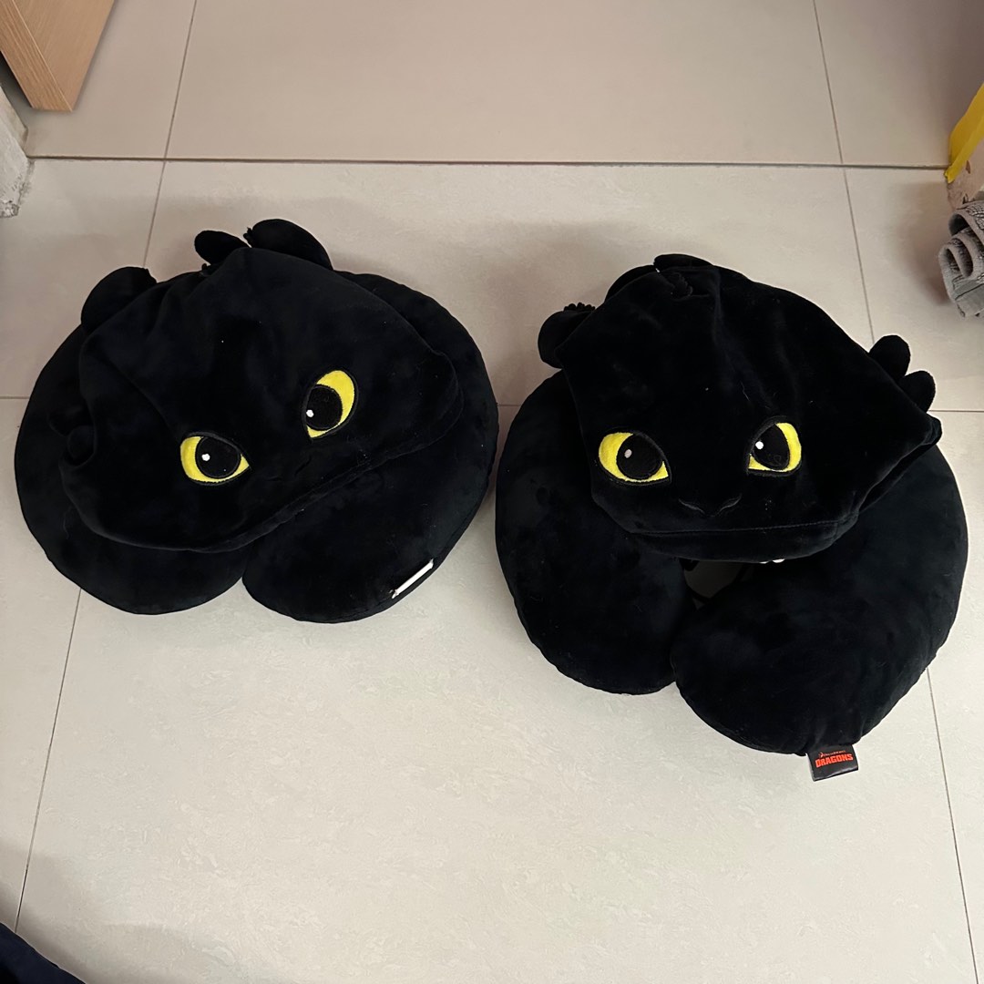 Toothless new arrivals neck pillow
