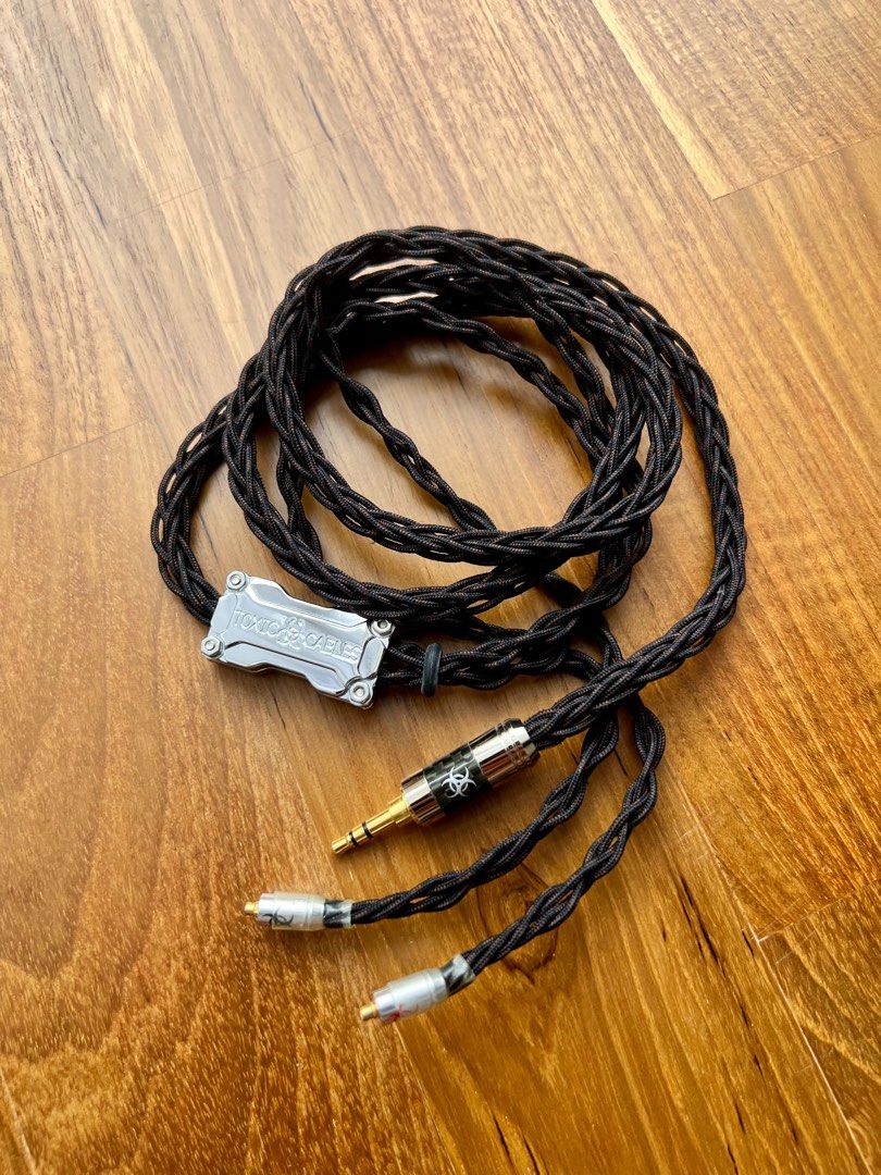 Toxic Cables Black Widow French Silk 8braid Iem MMCX audiophile cable