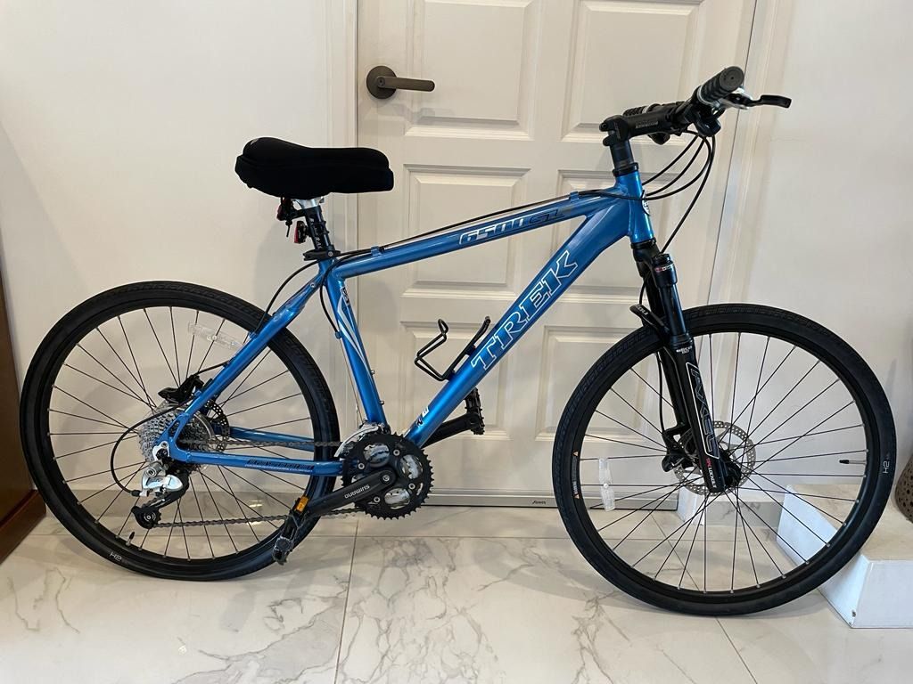 TREK 6500 SLR MTB with road tires Sports Equipment Bicycles
