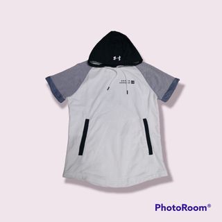 Under armour T-shirt hoodie