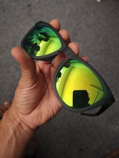 Uniqlo sunglasses