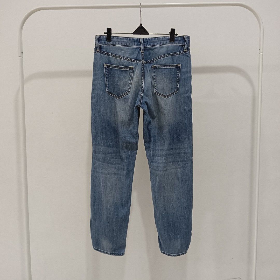 Uniqlo Tapered Jeans Japanese Fabric by Kaihara, Fesyen Wanita, Pakaian