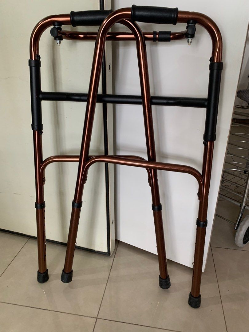 Walker (Category: Medical Supplies & Tools) located in Singapore. Submitted by Susmithakolli (Listing ID 1218967506, Image 5). Description: Used once when my leg got twisted. Clearing the space . Good condition and as new. Self collect at Rivera lrt station .