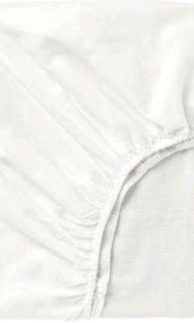 White Cotton Single Fitted Bed sheet (Category: Bedding & Towels) located in Manila. Submitted by kenfrederi04675 (Listing ID 1219121712, Image 1). Description: Brand New 1 pc. White Fitted Bedsheet Cotton Color: White Size: Single (36 x 75 x 10 inches) Material : Cotton Sold by: 1 Pc Price: 180.00 Each.